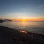 Sea Side Apartament *