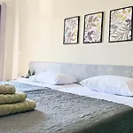 Sea Side Apartment