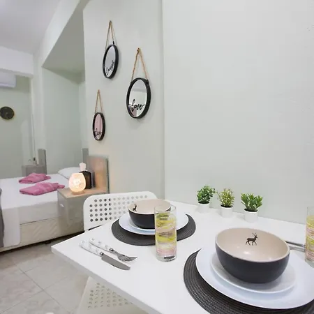 Sea Side Apartment