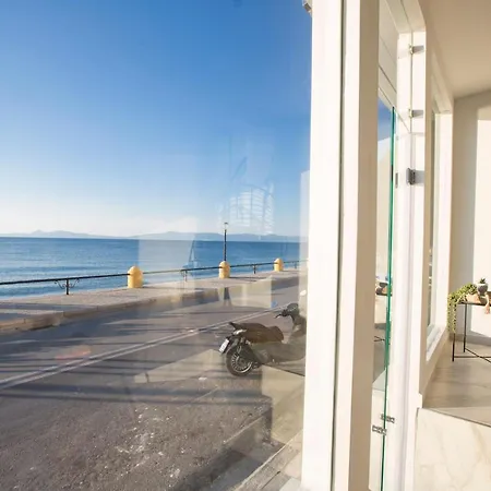 Sea Side Apartment