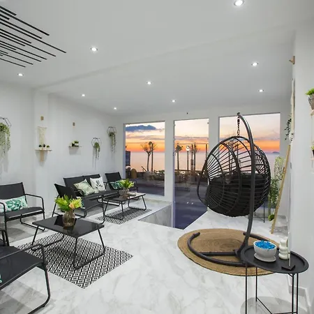 Apartment Sea Side