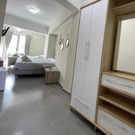 Sea Side Apartament *