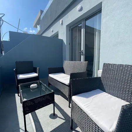 Apartment Sea Side